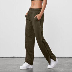 Alo Courtside Tearaway Pants - Dark Olive Medium